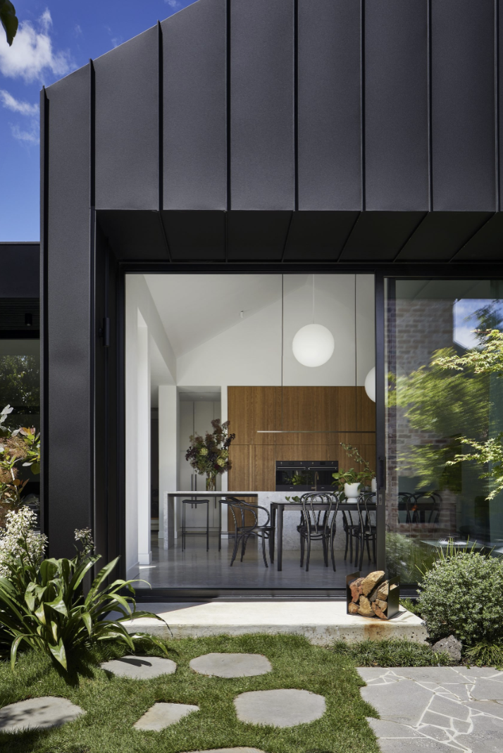Williamstown Residence — photograph 4 of 6